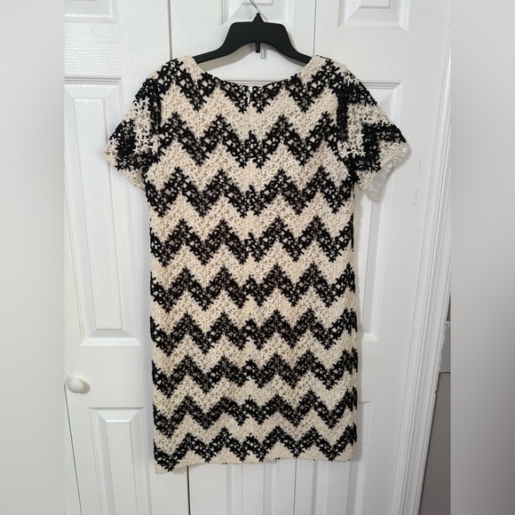 Talbot’s Women’s Black White Floral Lace Crochet Chevron Sheath Dress Career 8 - Picture 9 of 12